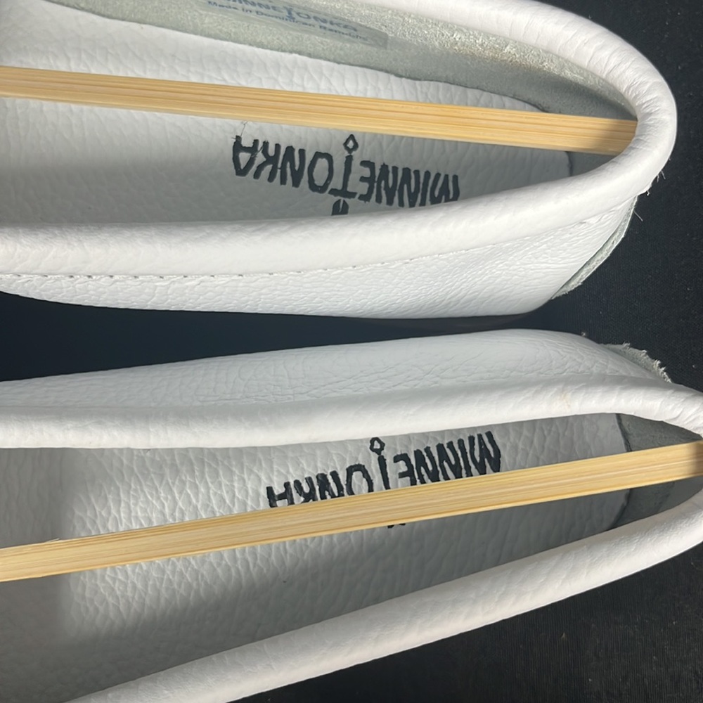 Minnetonka White Beaded Thunderbird Moccasins - Picture 7 of 9